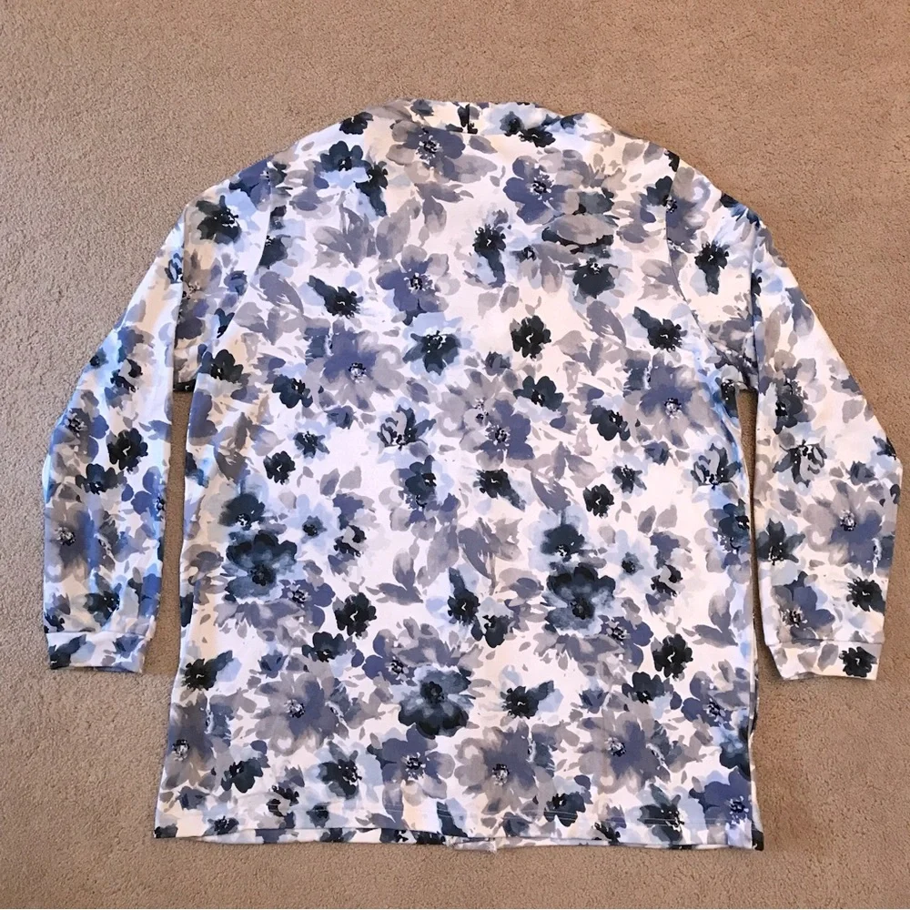 Blair Light Weight Cardigan Jacket Size XL White Blue Floral Pockets Cottage